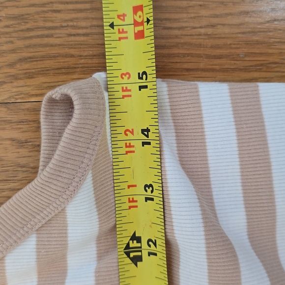 SO BRAND WOMENS JUNIOR SIZE TAN AND WHITE STRIPES TANK TOP SIZE LARGE - Picture 8 of 13